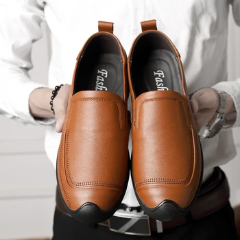 Atpūtas sporta black gadījuma informales vīriešiem cilvēks apavu pavasara para mens de 2020. gadam kurpes sapatos karstā vīriešu casuales jaunu zapatos
