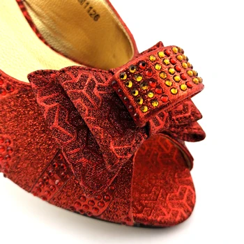 Sarkanas krāsas kurpes un somas, lai atbilstu modes apavi somas un kurpes uzstādīt Āfrikas sievietes puses apavi